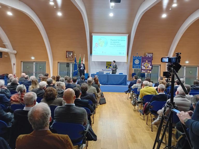 ETRA e Sirmax insieme a Cittadella per promuovere il riciclo del materiale plastico ETRA e Sirmax insieme a Cittadella per promuovere il riciclo del materiale plastico